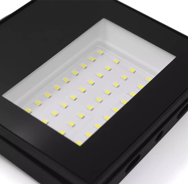 Refletor Led 100w Holofote Bivolt Prova Dágua Ip66 Frio